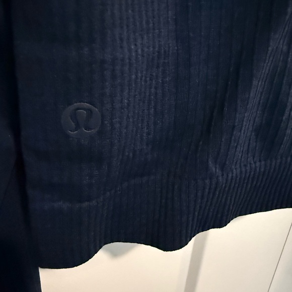 Lululemon Ebb to street long sleeve true navy size 10 - Picture 4 of 4
